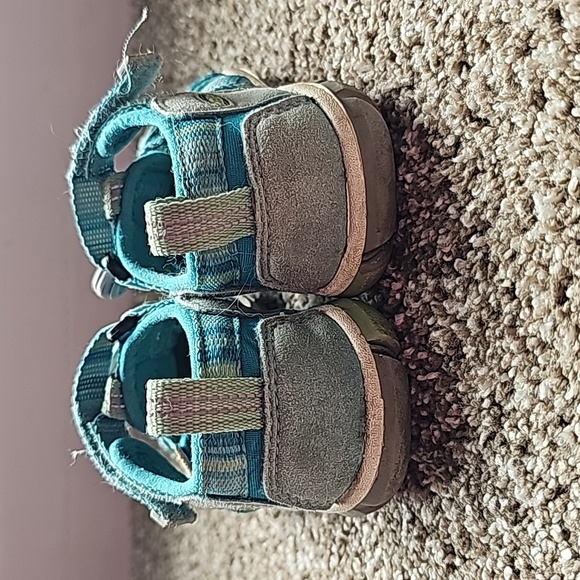 Keen sz 9 [toddler] green & blue waterproof sandals - Picture 6 of 9